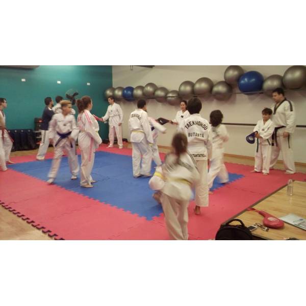 Academia de Taekwondo na Vila Universitária